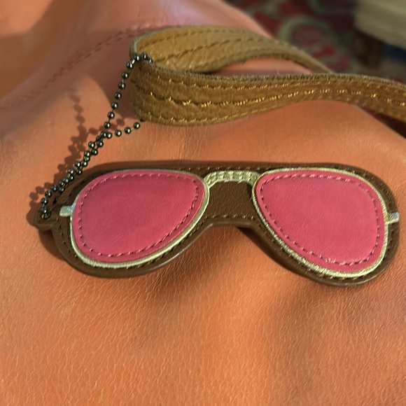 The Sak ‘Be Cool’ Leather Reversible Tote Bag - Picture 11 of 16